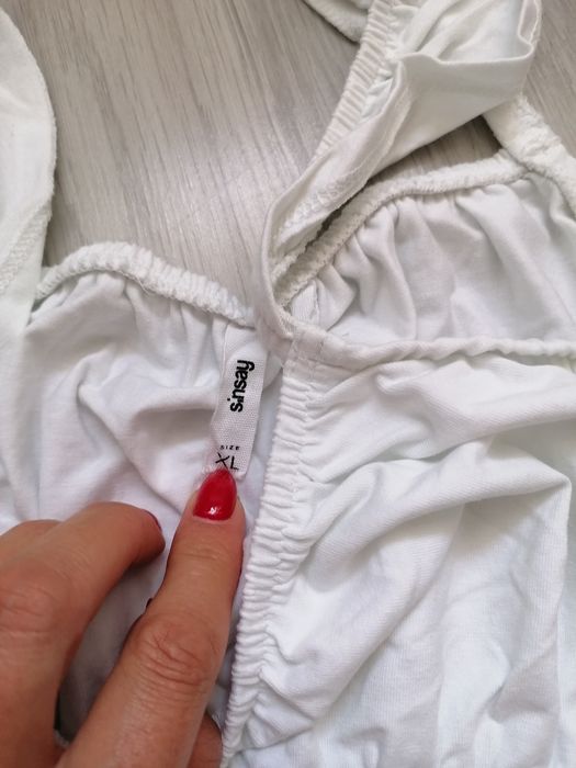 Topik na ramiączkach biały