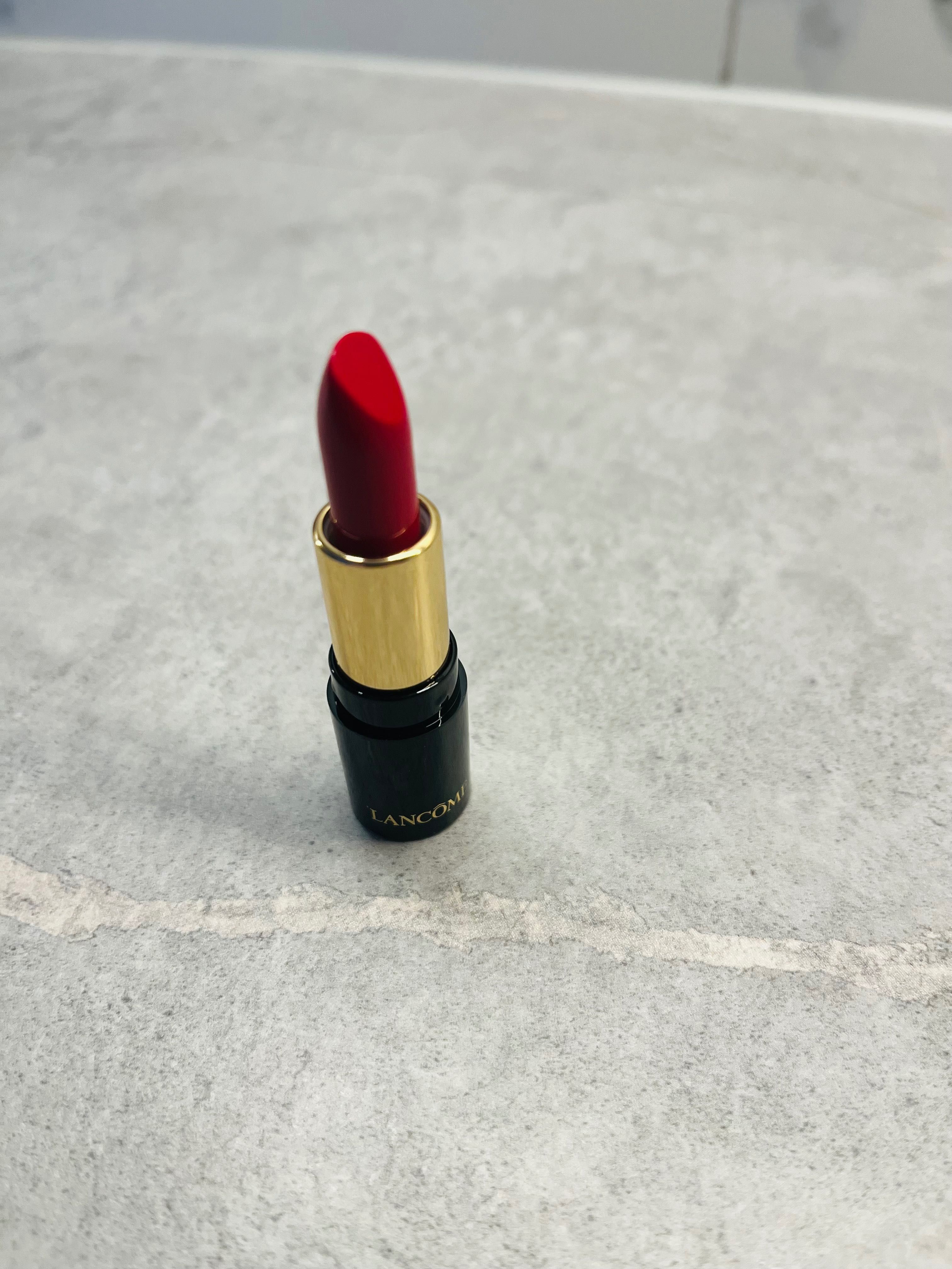 Lancome szminka 
L’Absolu Rouge Cream