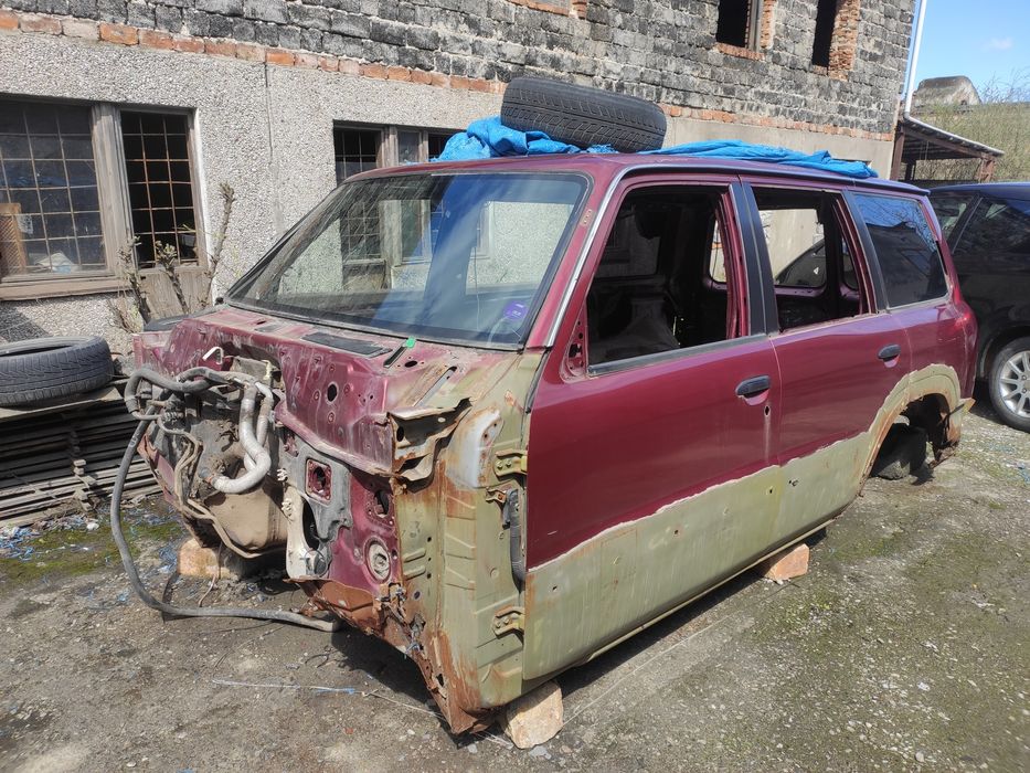 Кузов Ніссан Патрол y61 / Nissan Patrol / крило / двері Нісан