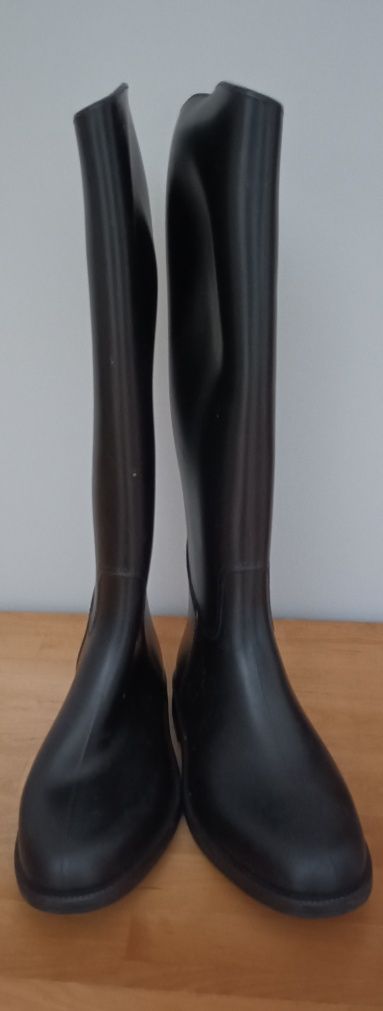 Material de equitação. Botas de equitação.
