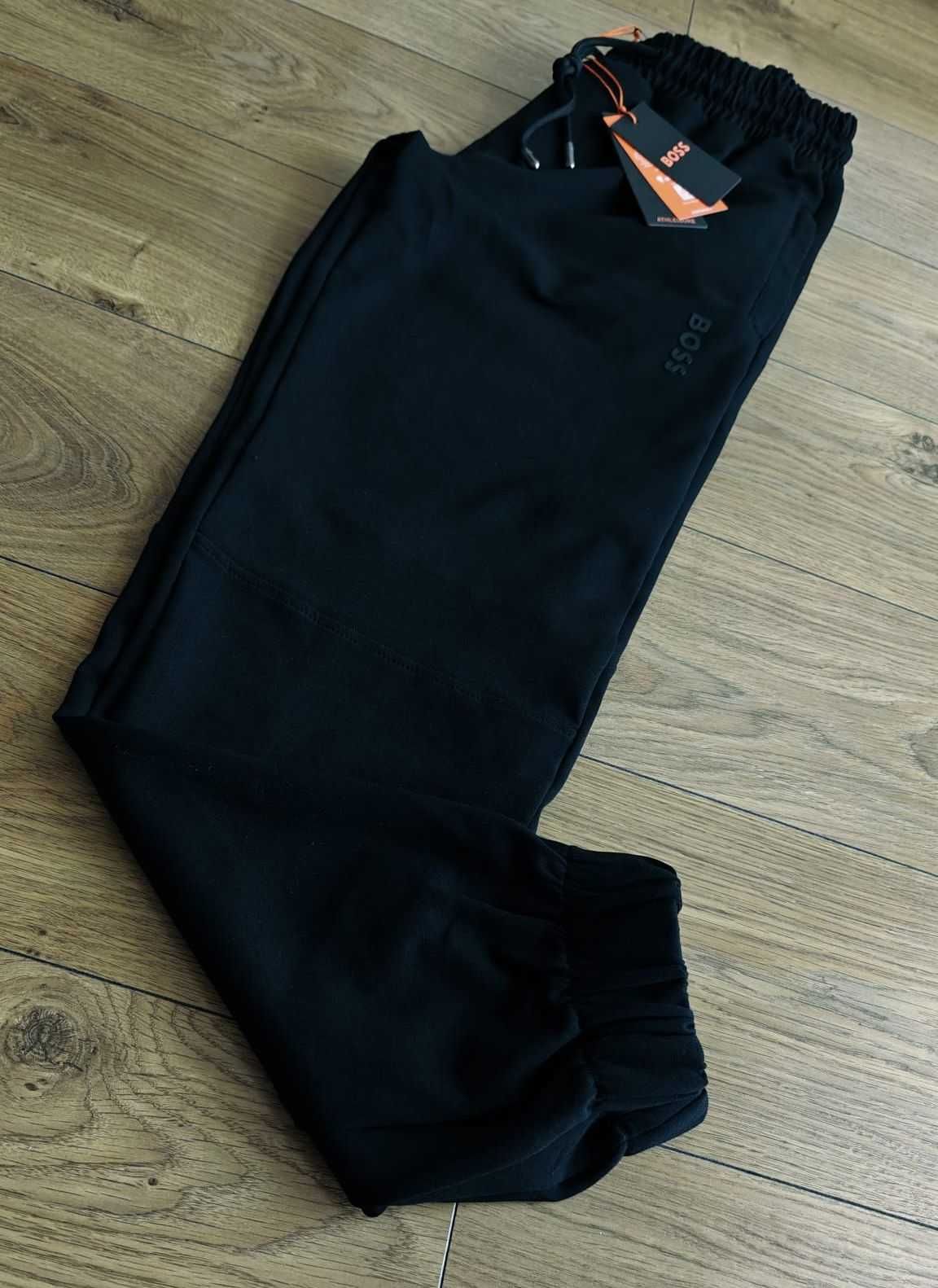 Spodnie dresowe męskie Hugo Boss czarne nowe L , XL , XXL