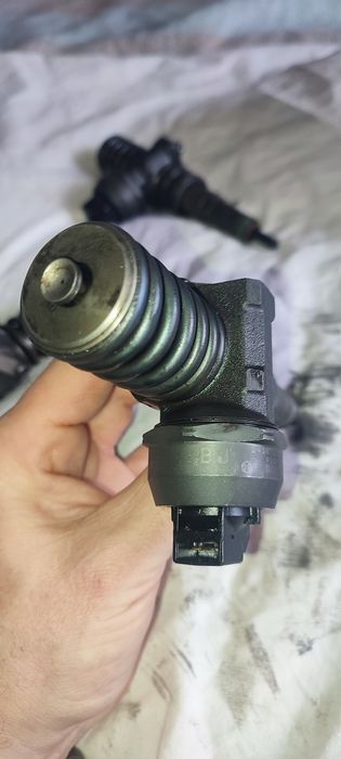 Форсунки Bora 1'9TDI