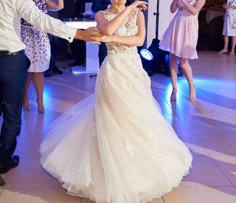 Pronovias Ofelia 36 S koronka tiul siateczka rozmiar S rozkloszowana