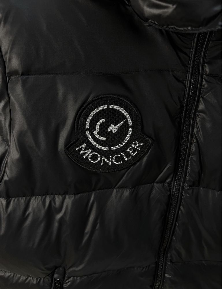 Куртка Пуховик Moncler «Wow World» Down Jacket Black