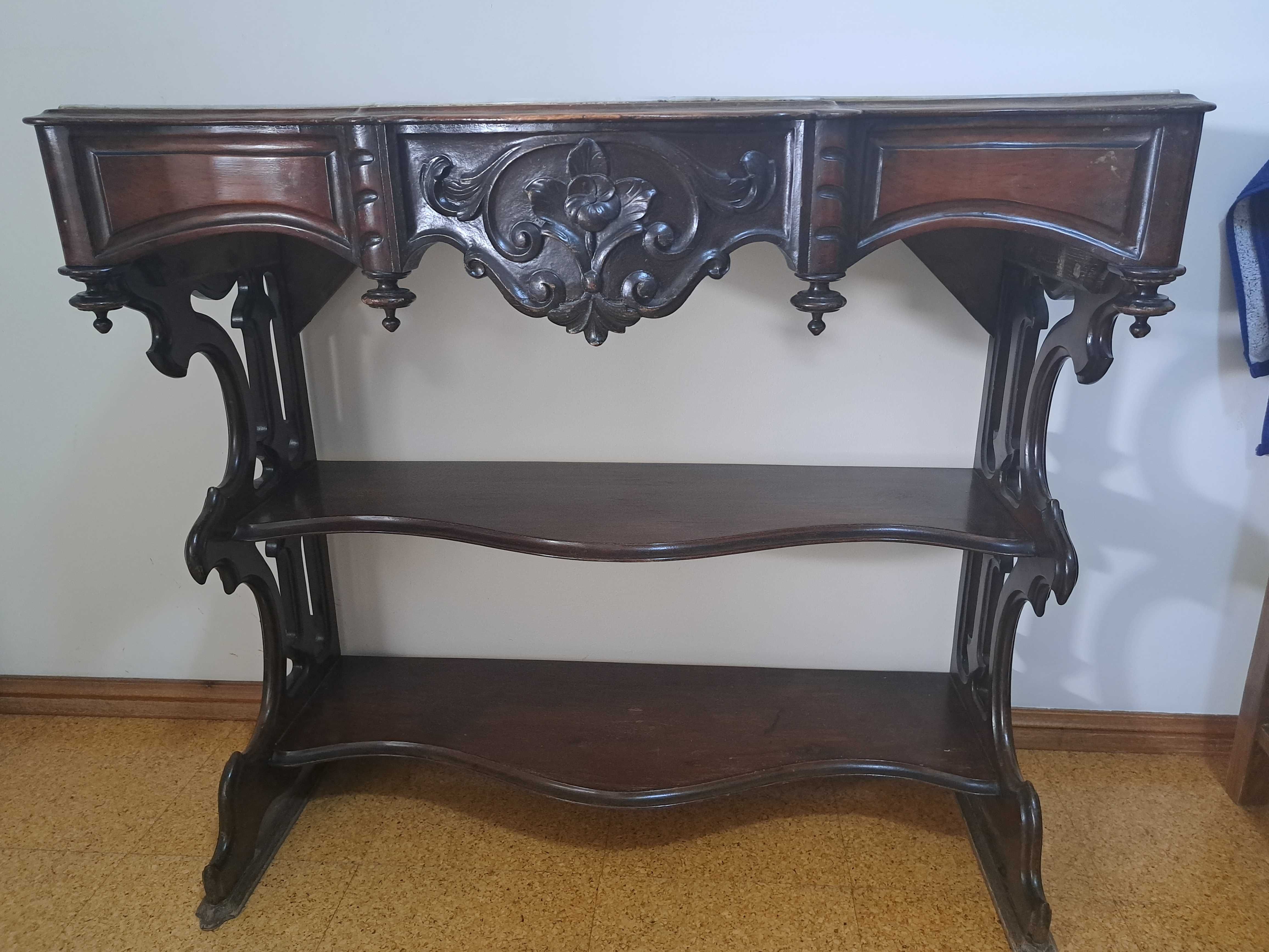 Mesa antiga de mármore