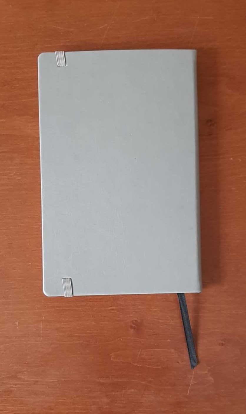Notes / notatnik w linie na gumkę A5 Novia / szary