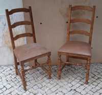 2 cadeiras em carvalho