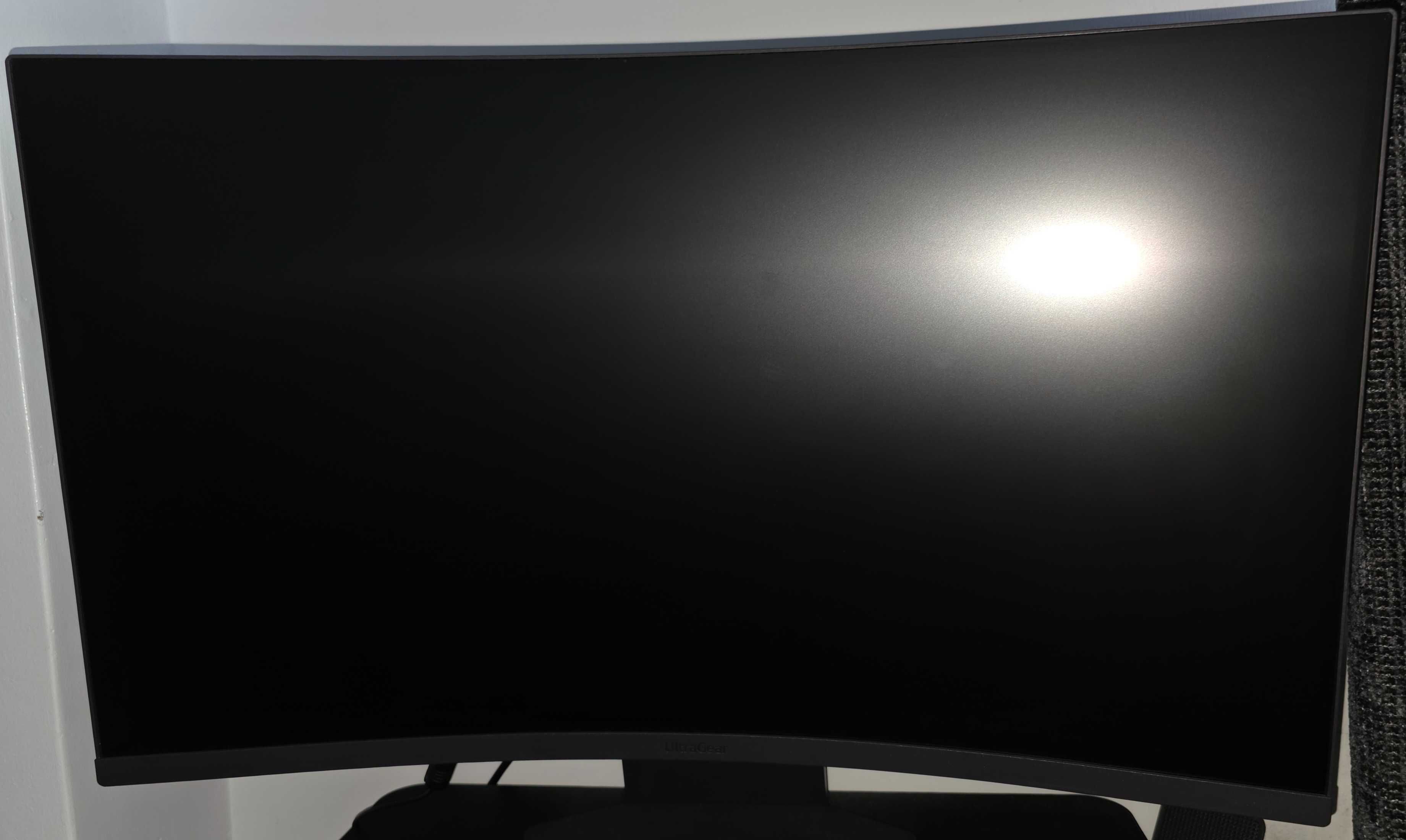 Vendo Monitor LG 27GS60QC-B