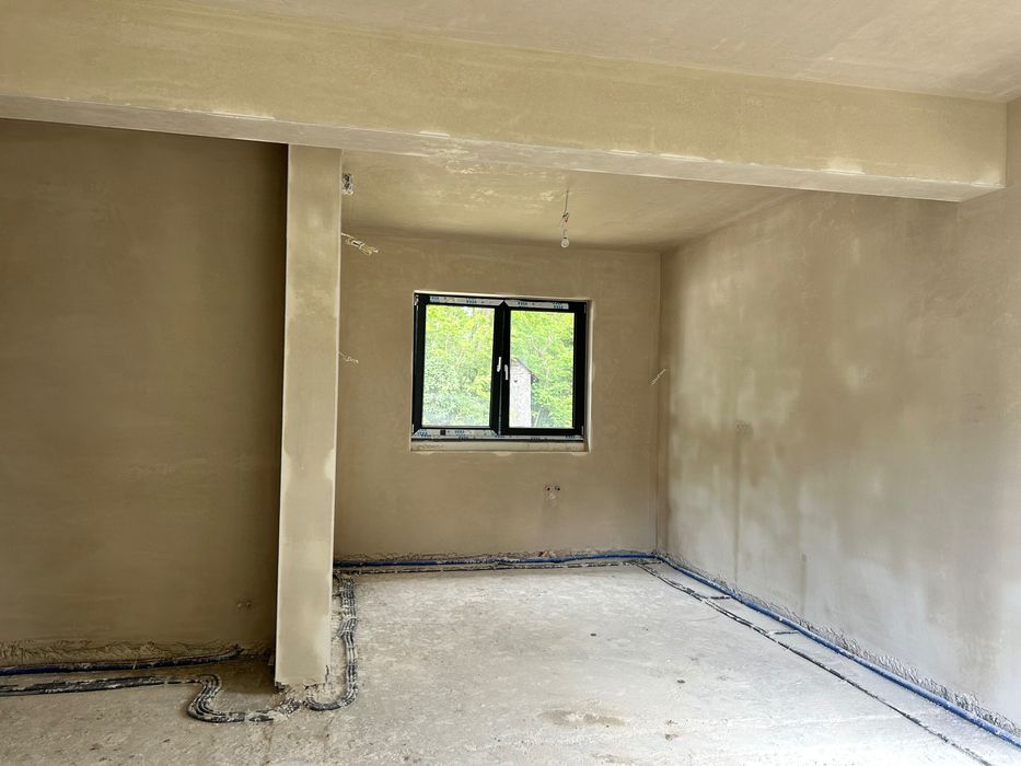 Profesjonalne tynki maszynowe – szybko, równo, solidnie!