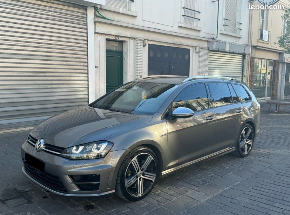 VW  Golf R Variant 423cv