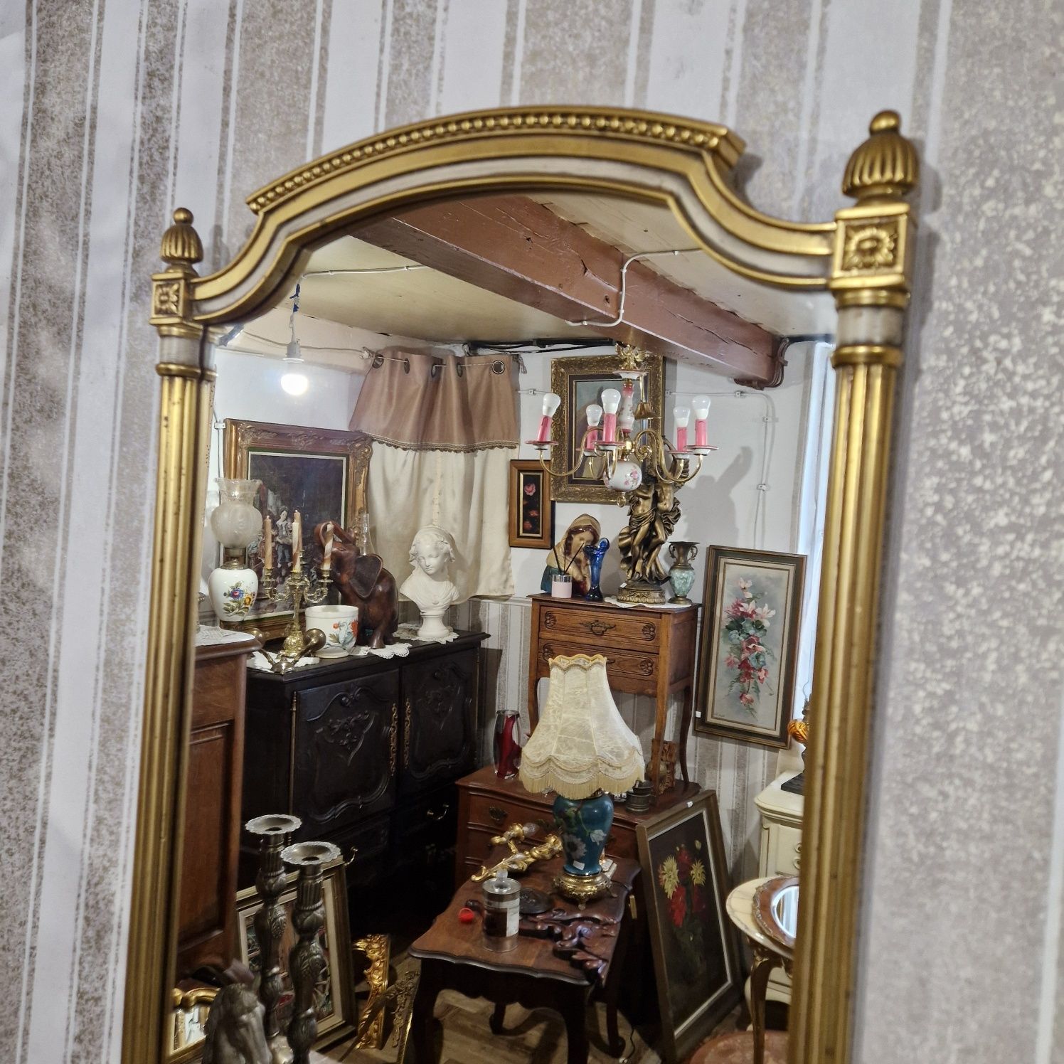Piękne stylowe lustro w złotej ramie nr 14