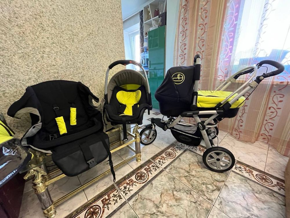 Продам коляску 3 в 1
