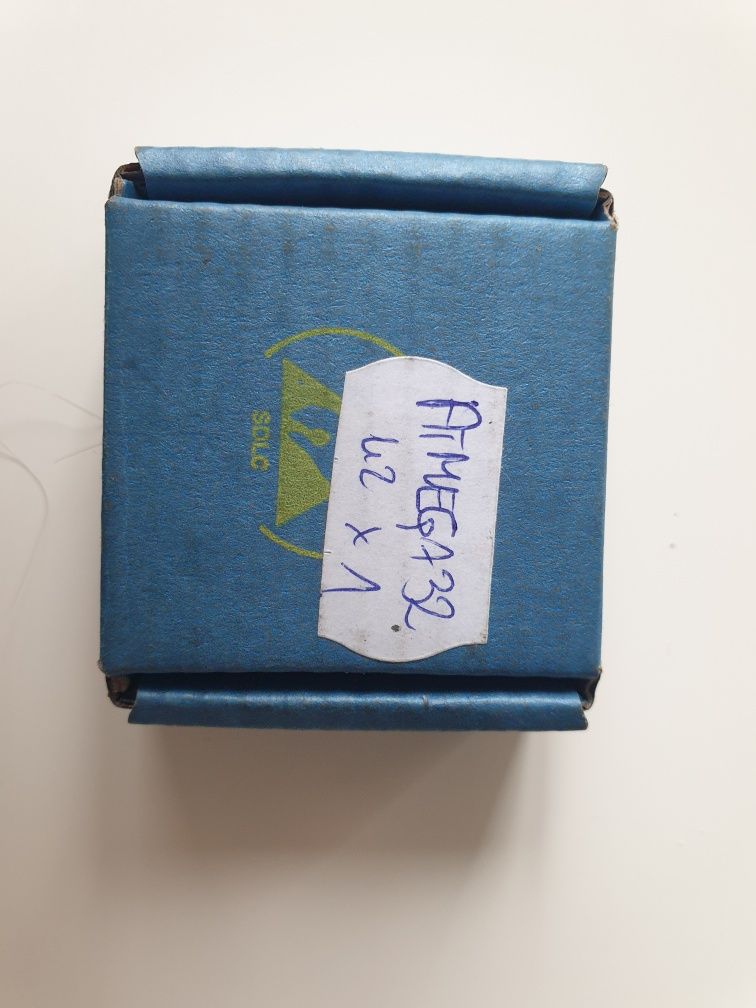 Atmel MEGA32u2 au 1001 F1923 chip układ scalony