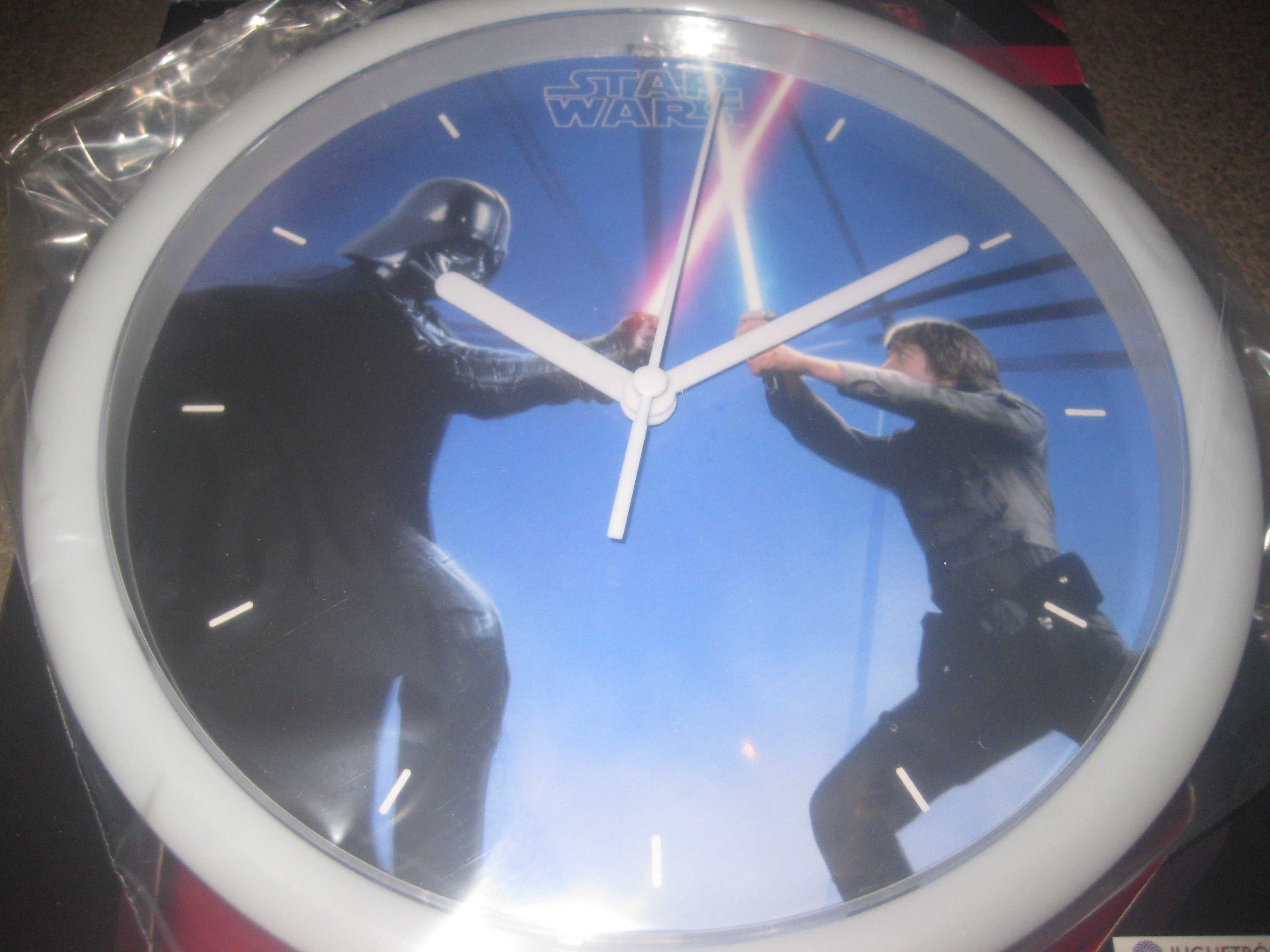 Relógio de Parede “Star Wars” Novo e Embalado!