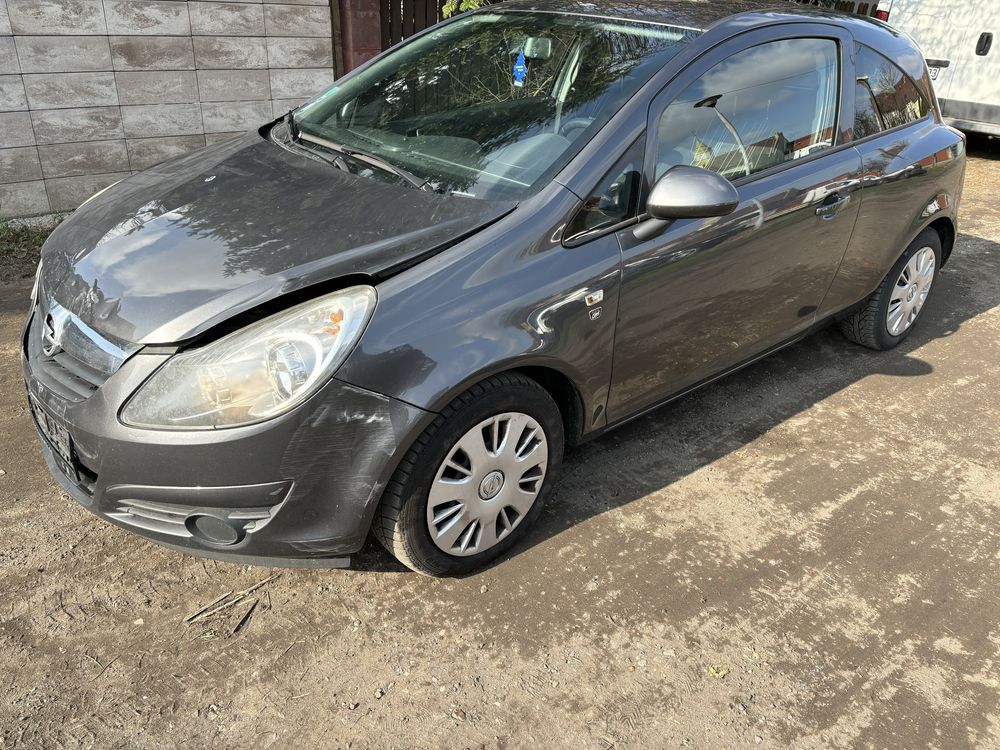 Corsa D 1.2 benzyna, 2010r, klima, sprowadzona z Niemiec 3D