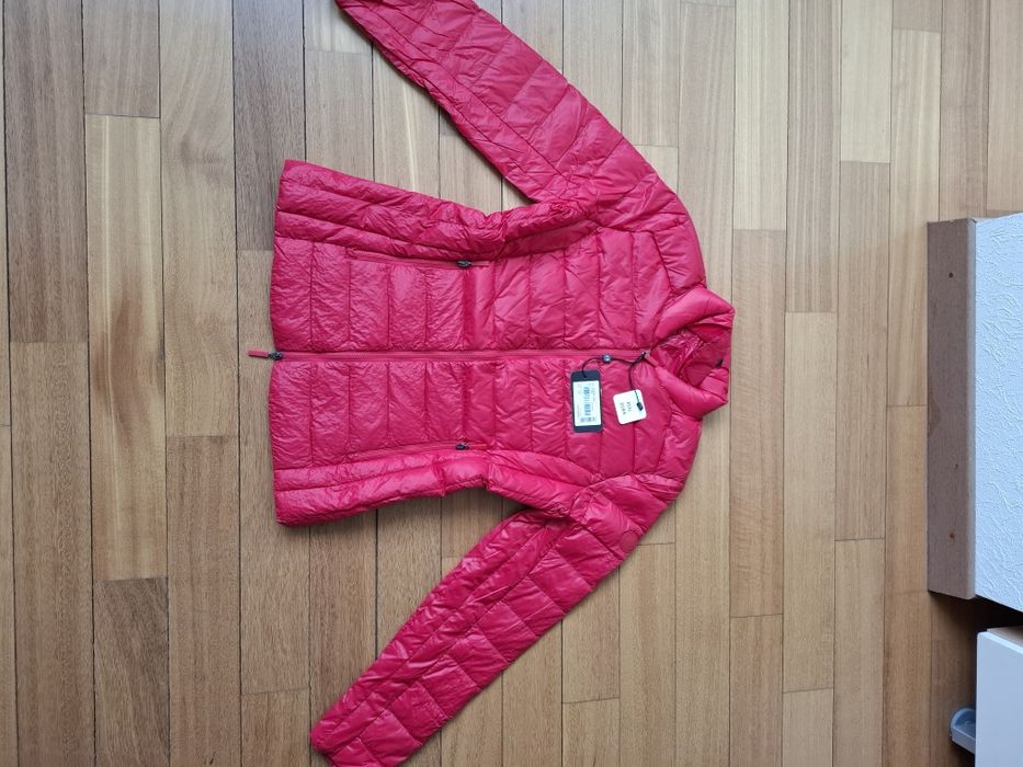 Женский пуховик Armani Exchange