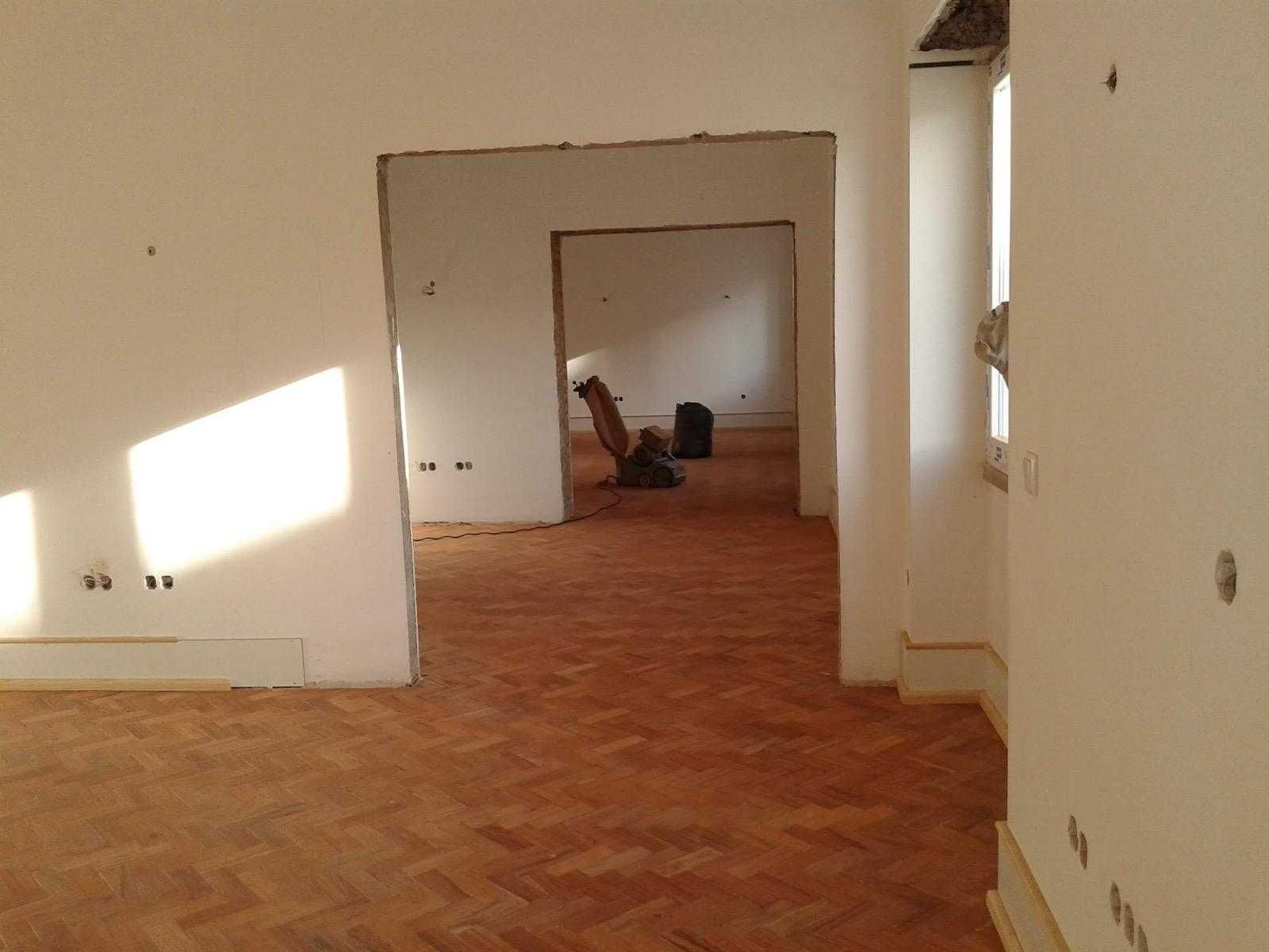 Areeiro - Apartamento com 290 m2, com 2 parqueamentos