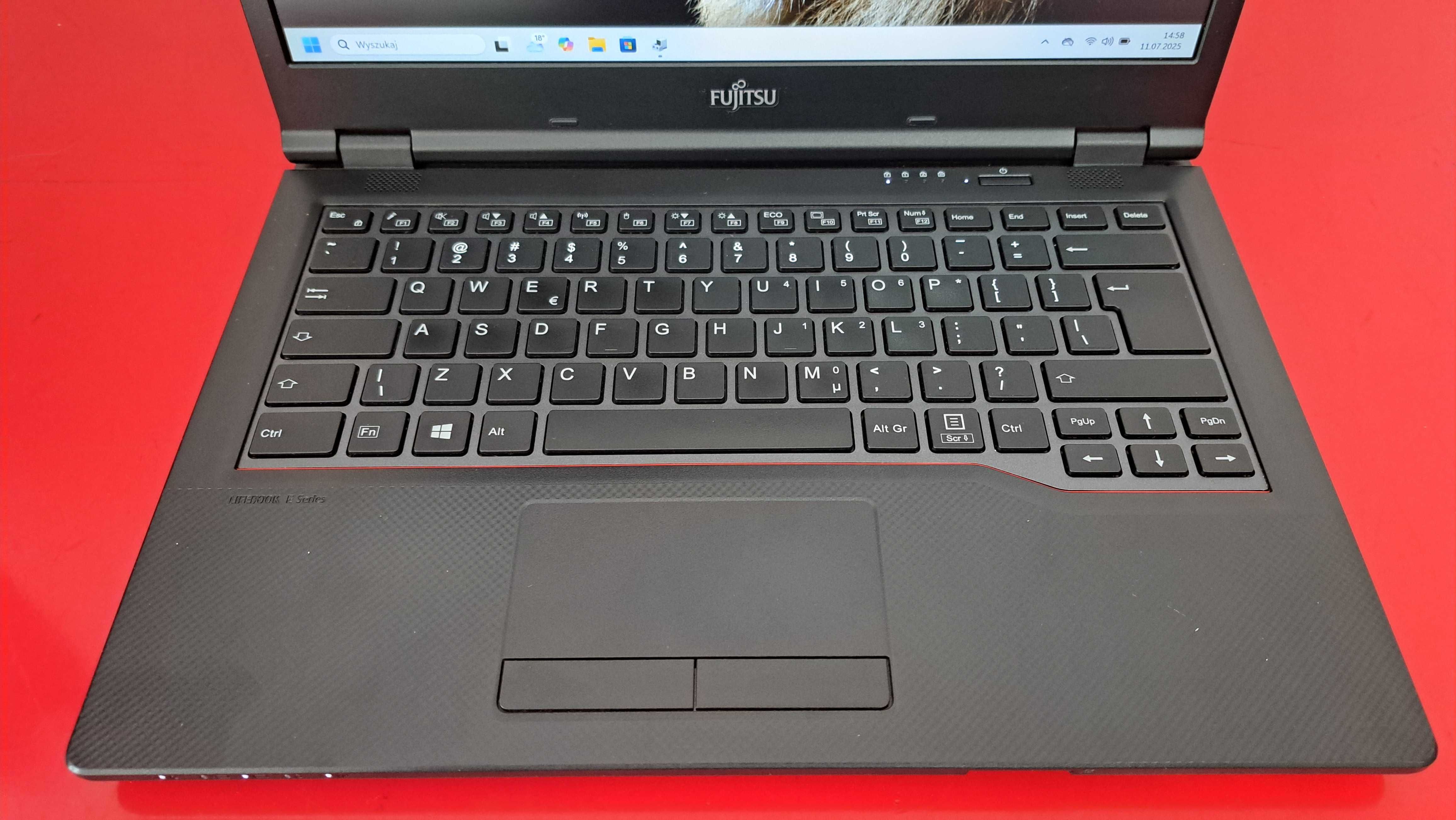 Elegancki Fujitsu LireBook E449 14" i5-8gen 16GB 256SSD IPS FHD Kl. A
