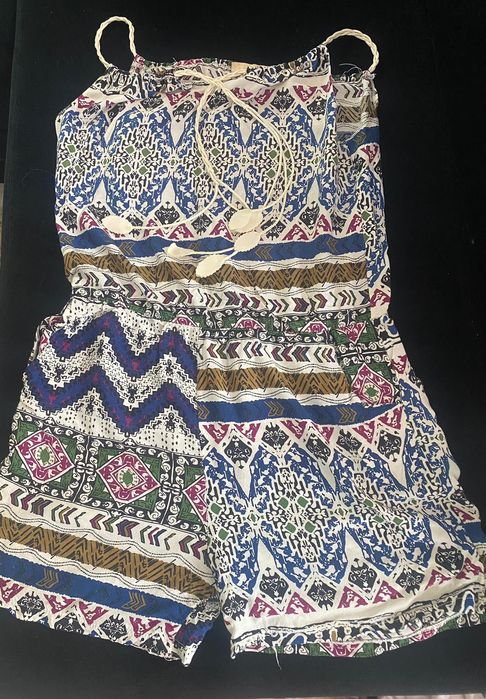 Kombinezon biały we wzory w stylu Boho  cena 15zl