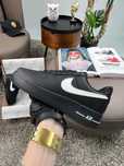 Женские кроссовки N*ke Air Force 1 Low Black White 37-41 шкіра