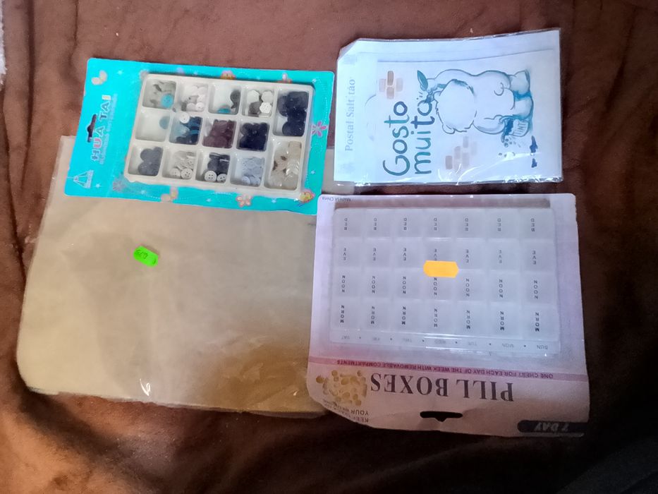 Várias utilidades para a casa etc desde 50 cêntimos estado novo