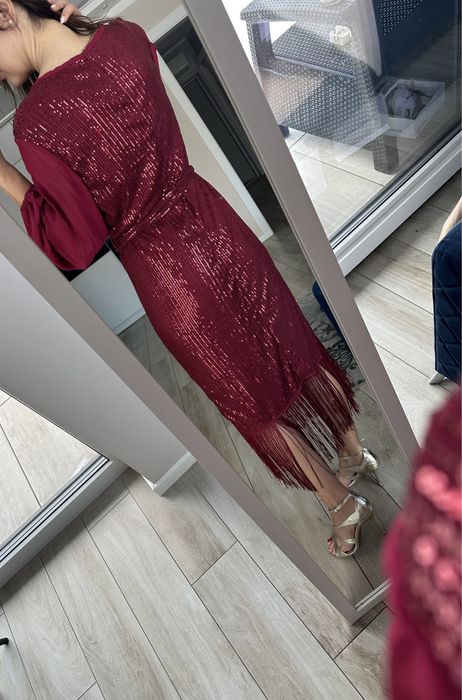 Asos sukienka cekiny z fredzlami bordowa 48 4XL midi