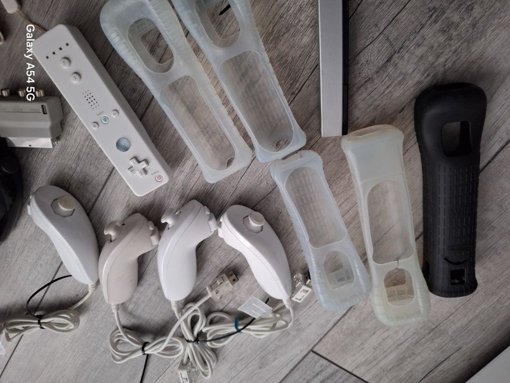 Nintendo Wii pady kontrolery itp