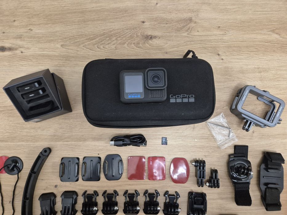 GoPro 13 + pełny zestaw akcesoriów + karta 64GB