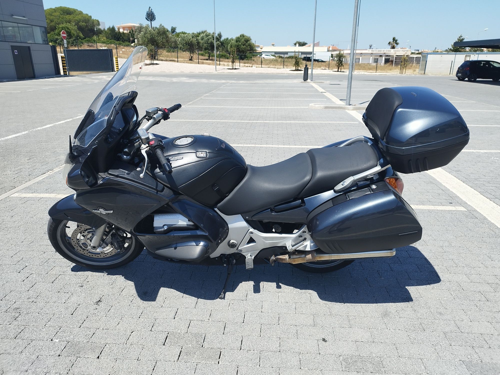 Honda pan european