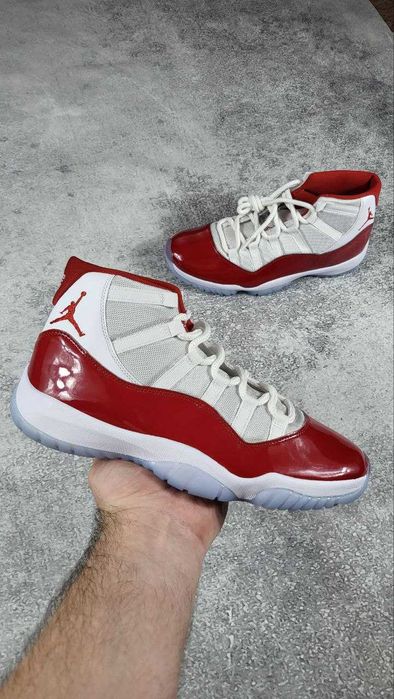 Оригінал Nike Air Jordan 11 Retro 'Cherry' (EUR-44.5) Кросівки