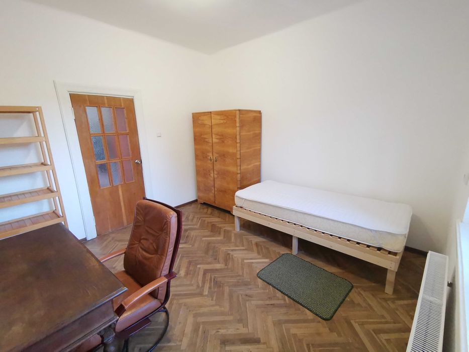 Ізольована кімната в 3ох кім. квартирі (Левандівка) кп все включено