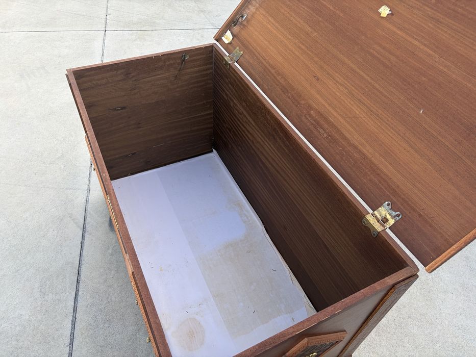 Arca madeira em estado como novo