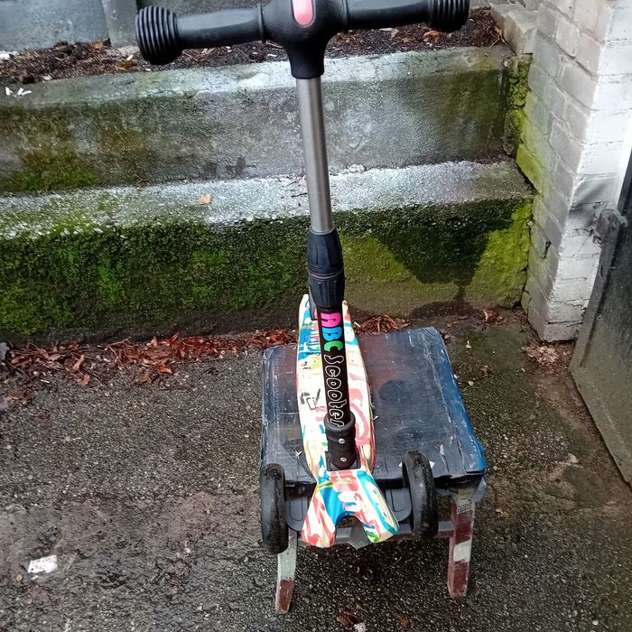 Sprzedam hulajnogę używaną