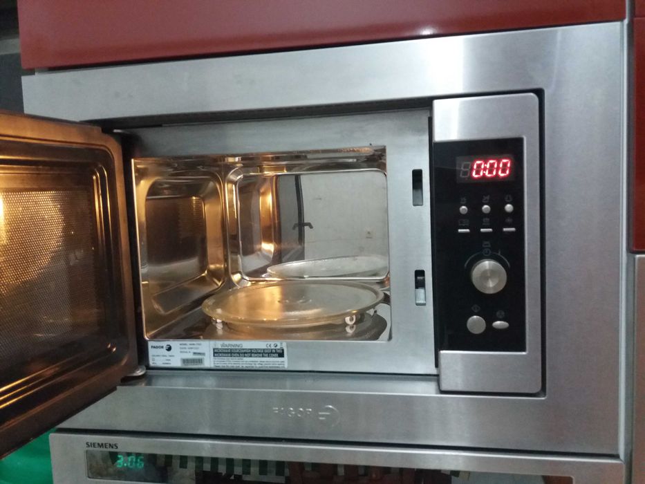 Vendo micro-ondas como novo pouco usado