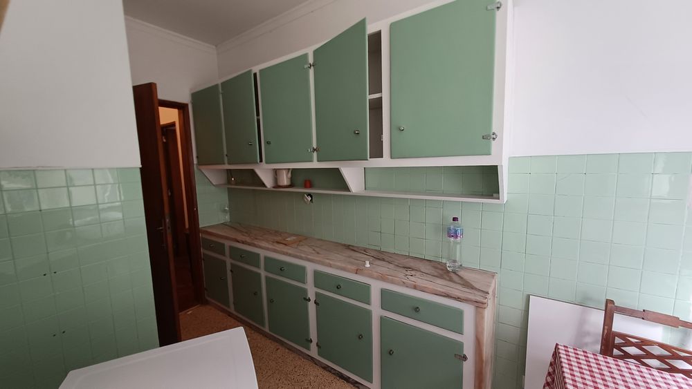 Ofereco ate dia 9 - móveis de cozinha + bancada marmore - urgente