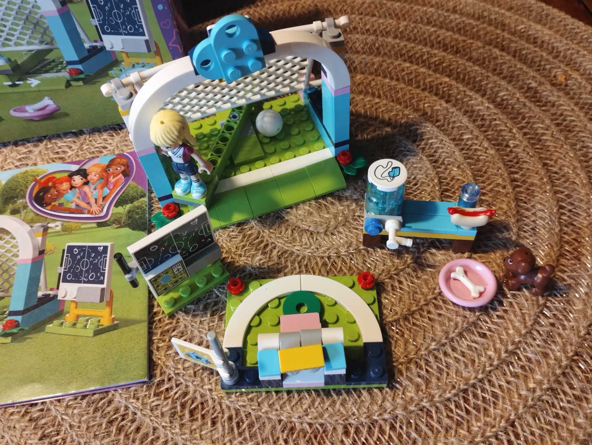 LEGO  Friends - 41330 Trening piłkarski Stephanie