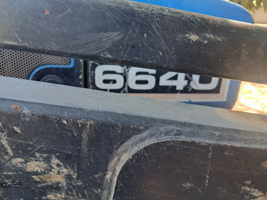 Ford 6640 85 cavalos  com carregador frontal e alfaias