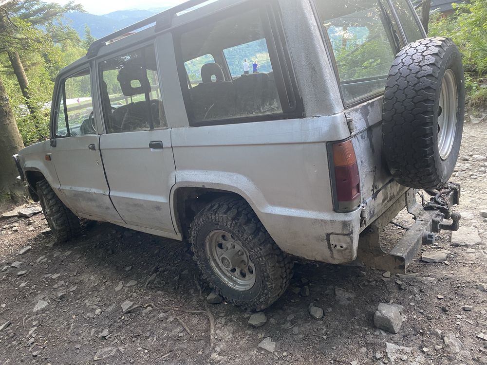 Isuzu trooper (monterey)