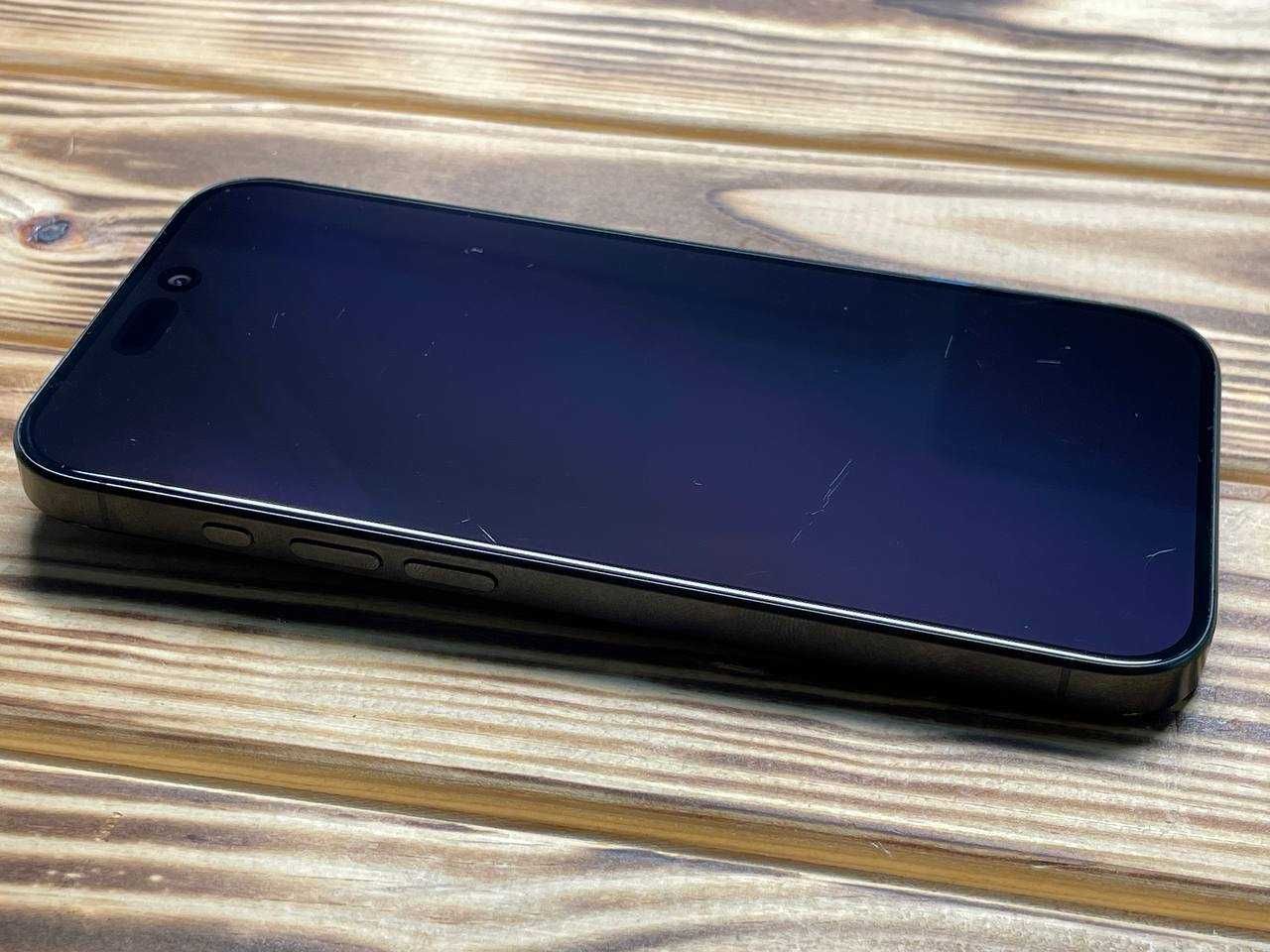 Телефон iPhone 15 Pro 128 Gb eSim Black Titanium
