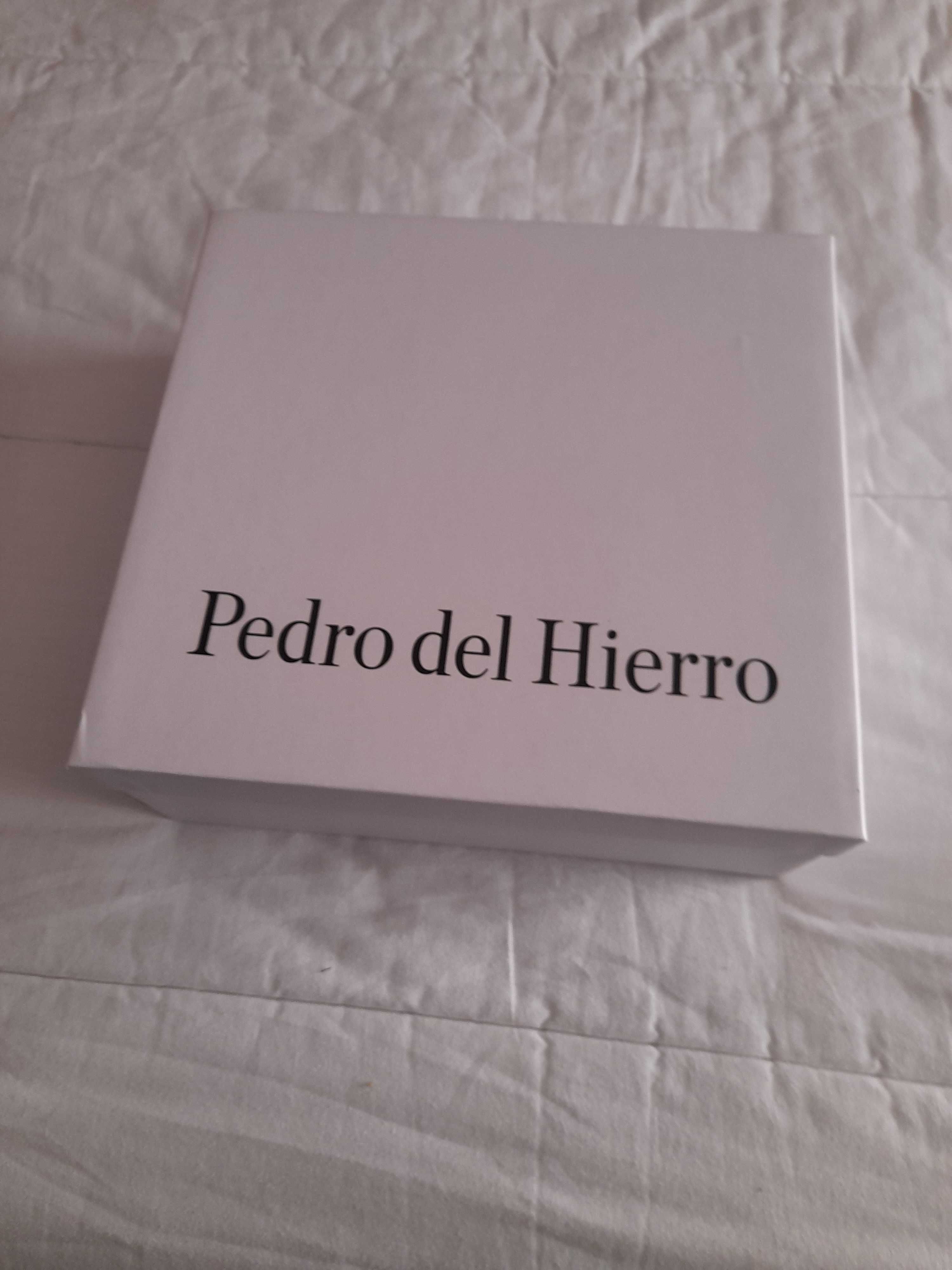 Botas prata em pele Pedro del Hierro