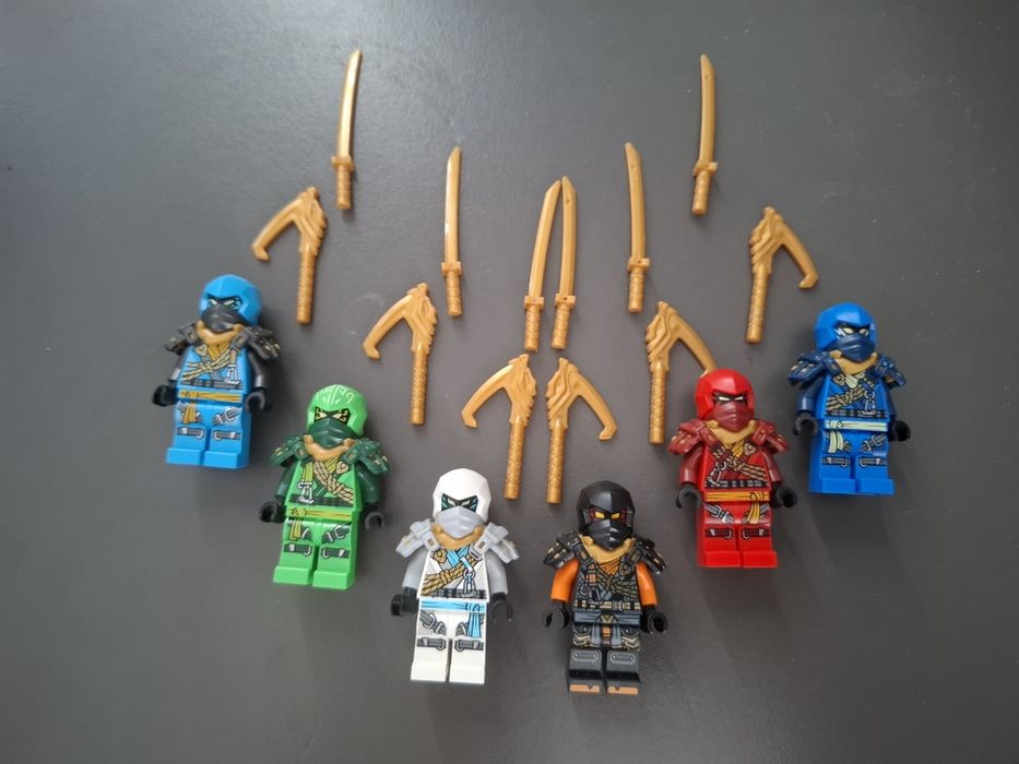 Komplet figurek lego ninjago
