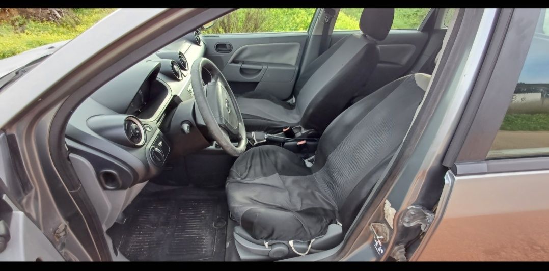 Ford fiesta 1.4 tdci turbo diesel.