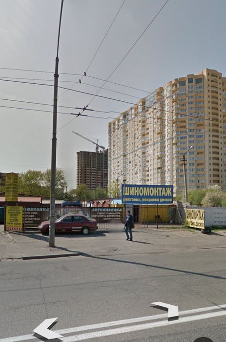 Сдам гараж под шиномонтаж ул. Максимовича 3