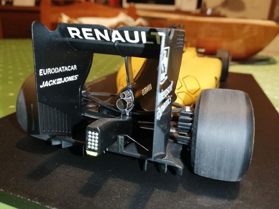 F1 1:18 Renault RS16 Spark como NOVO