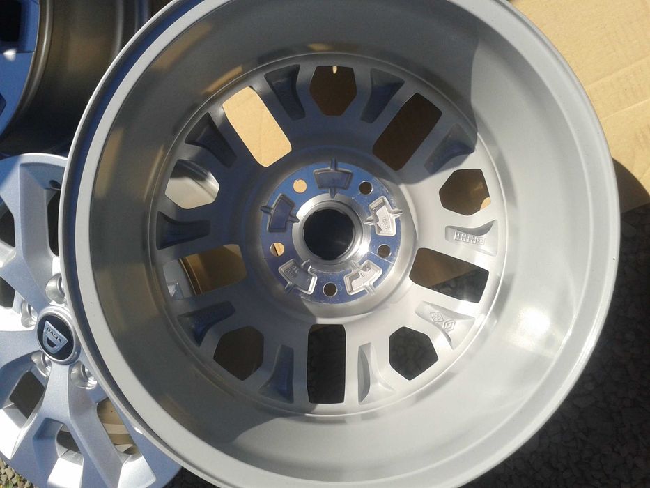 oryginalne r16 nowe felgi dacia duster renault megane 5x114,3 scenic
