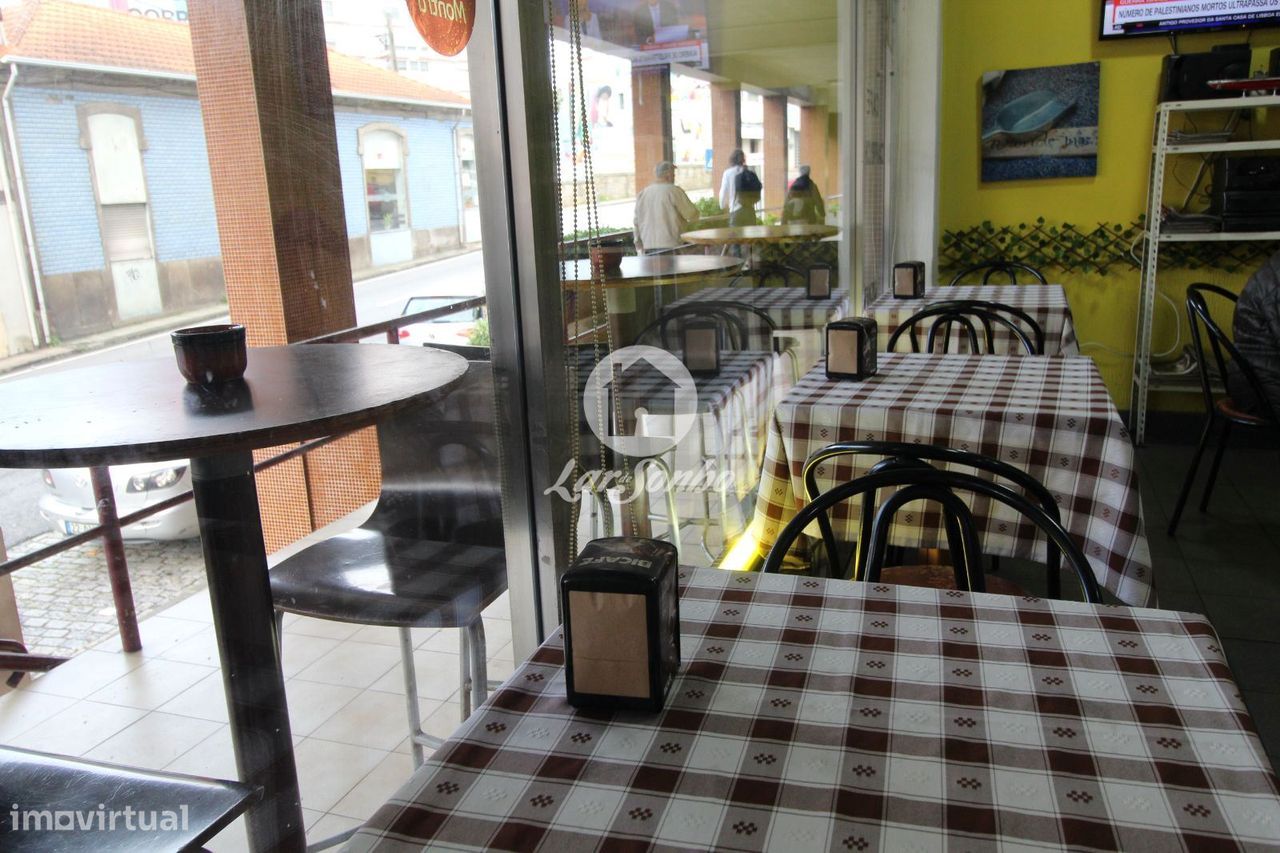 Café/Snack-bar em Rio Tinto (centro) - Trespasse