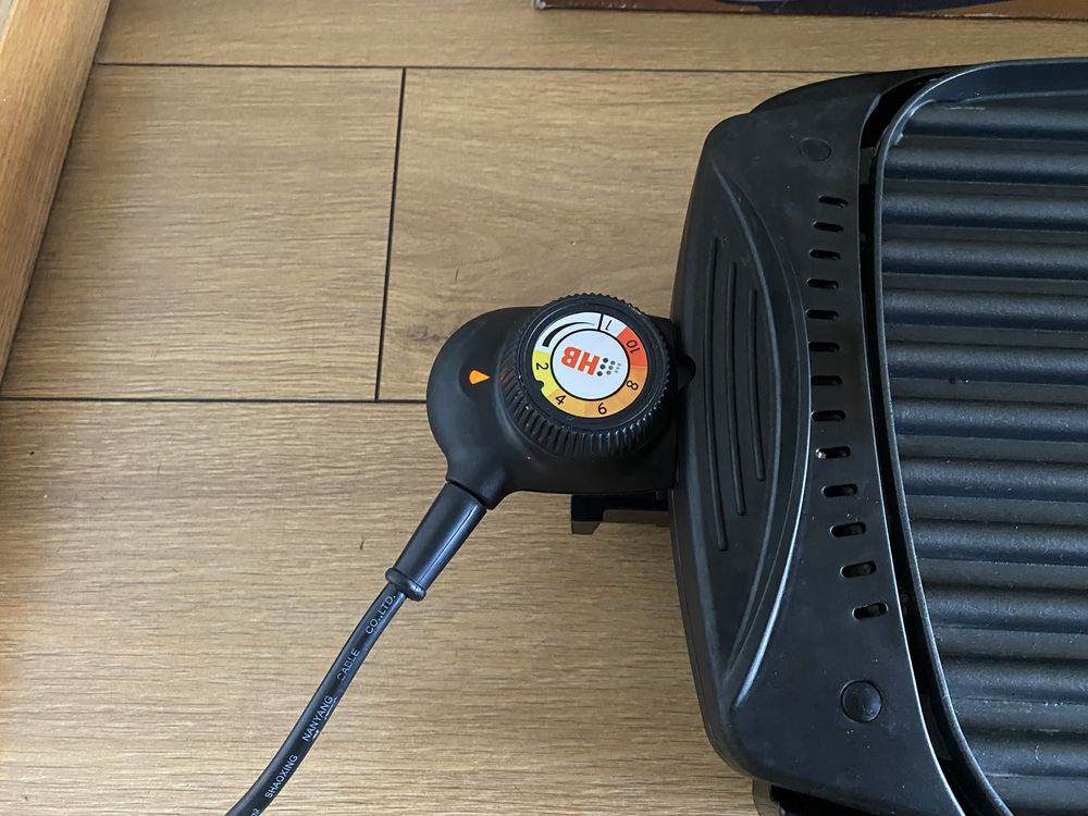 Grill elektryczny dwustronny HG18 1R praktycznie nowy