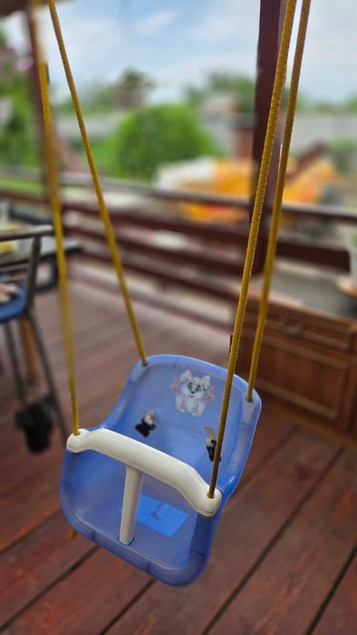 Гойдалка дитяча підвісна в гарному стані