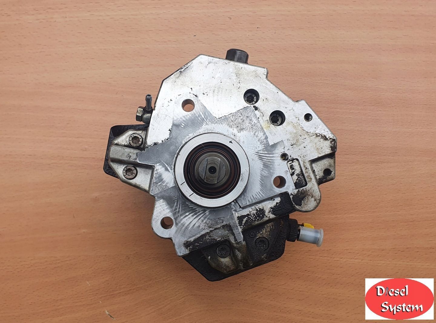 Pompa wtryskowa VOLVO 2.4 DS 0445010043