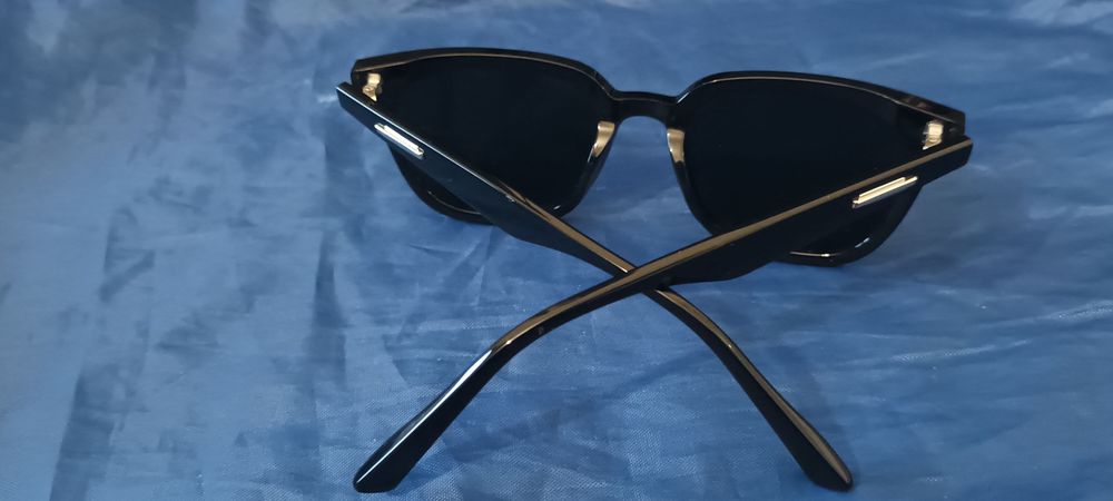 Gentle Monster modelo Lilit 01